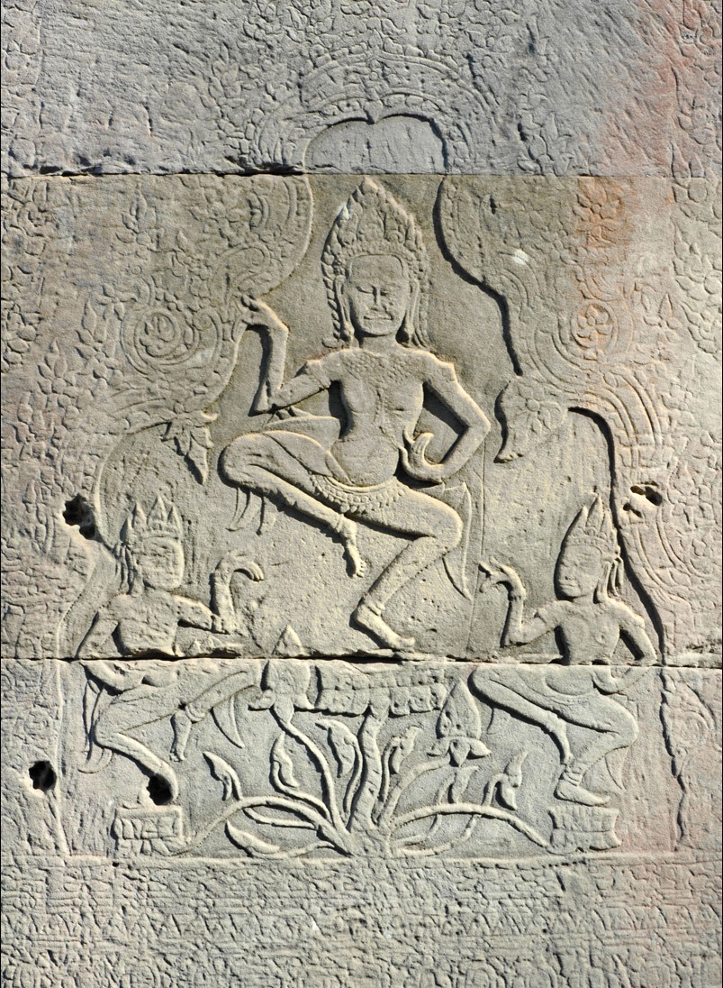 Angkor Sculpture danseuse