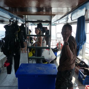 Mike, botmaster sur le bateau de Blue Planet divers Mike, botmaster sur le bateau de Blue Planet divers